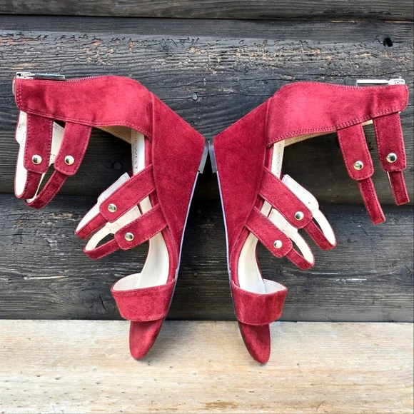 Nine West NEW!! Willison Red Wine Seude, Gold Studded Caged, Wedge Sandal. 9.5M - Picture 13 of 15